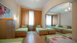 Хостелы Lviv Euro hostel Львов Общий 10-местный номер для мужчин-4