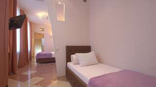 Хостелы Lviv Euro hostel Львов Стандартный двухместный номер с 1 кроватью-5
